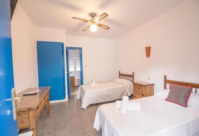 经济型三人房间, Pensión Riad Mediterraneo