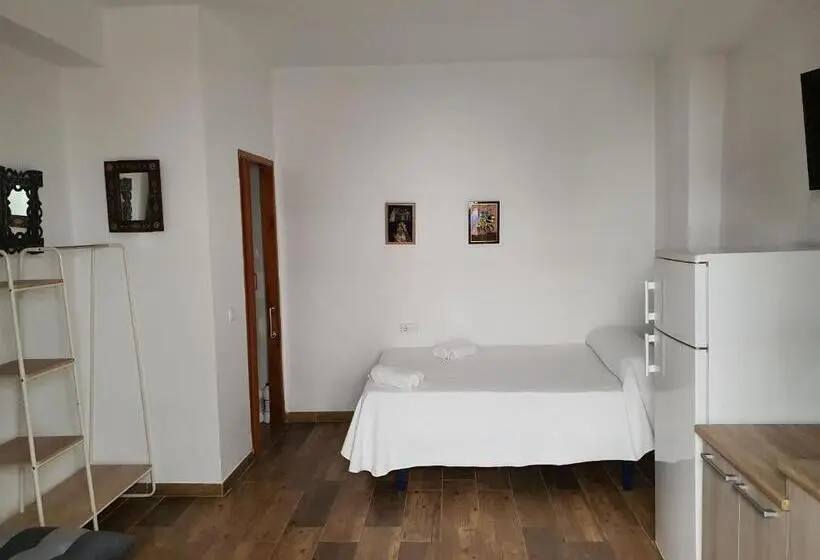 استودیو خانوادگی, Pensión Riad Mediterraneo