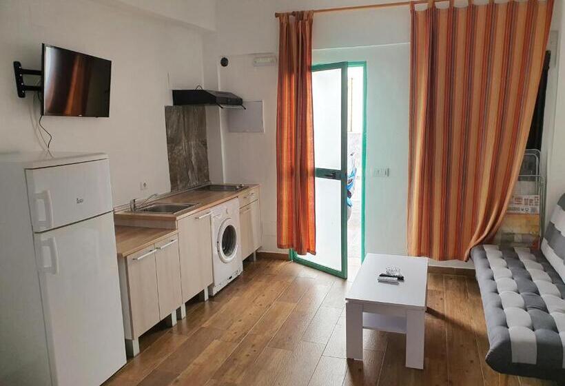 Семейное Студио, Pensión Riad Mediterraneo