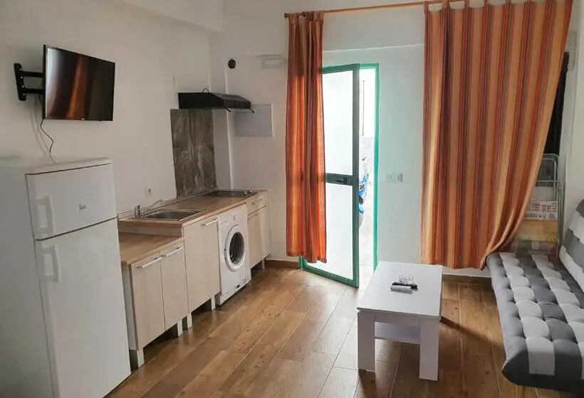استودیو خانوادگی, Pensión Riad Mediterraneo