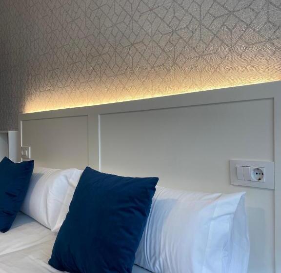 اتاق لوکس با بالکن, Pensión Venus