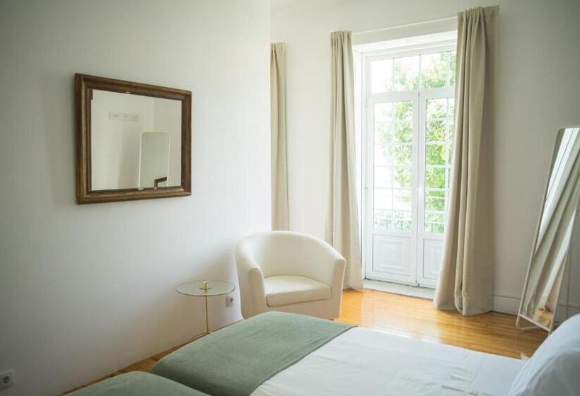 سوئیت با بالکن, 3 Marias Residence