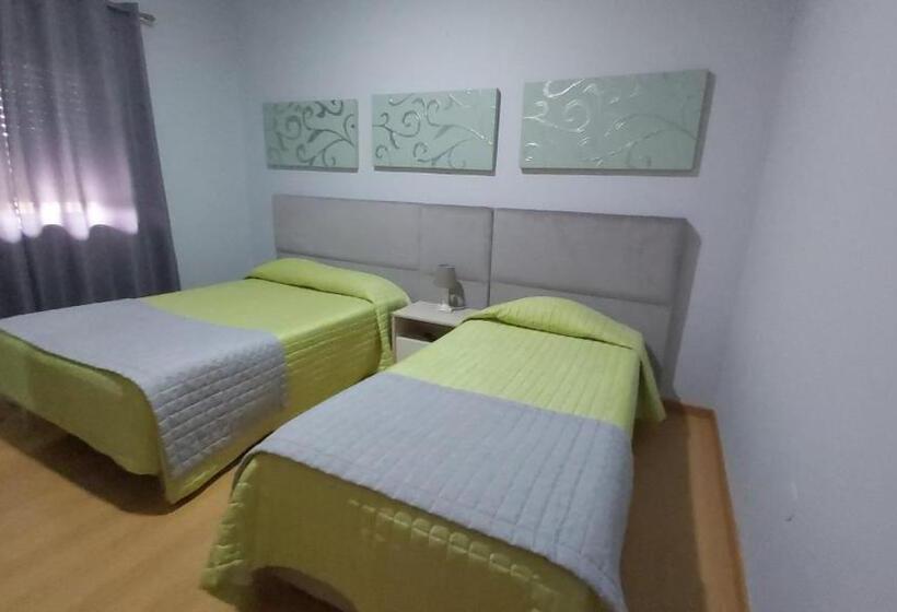 标准间, Residencial As Canárias