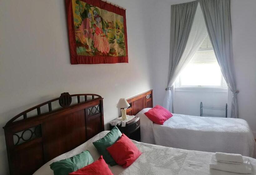 デラックスルーム, Vila Laura