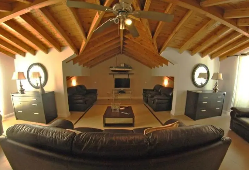 آپارتمان 2 خوابه با بالکن, Apartamentos 3 Praias