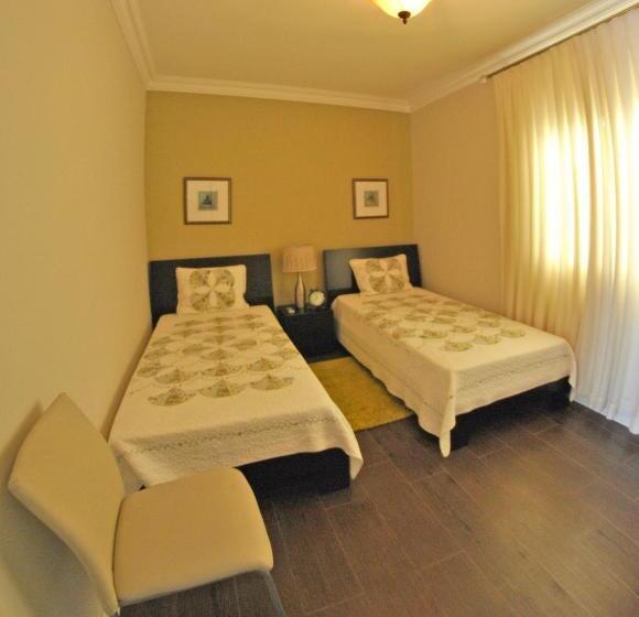 バルコニー付２ベッドルームアパートメント, Apartamentos 3 Praias