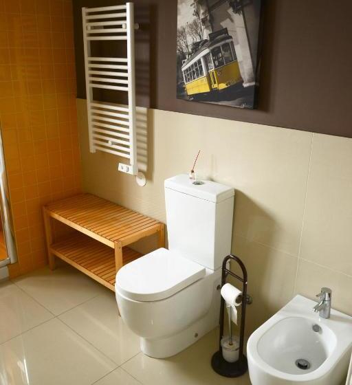 اتاق استاندارد با سرویس بهداشتی مشترک, Alvalade Ii Airport Guest House