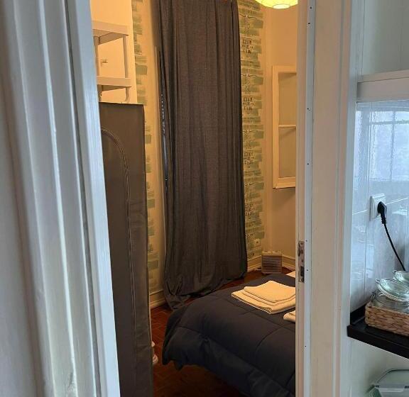 اتاق استاندارد یک نفره, Alvalade Ii Airport Guest House