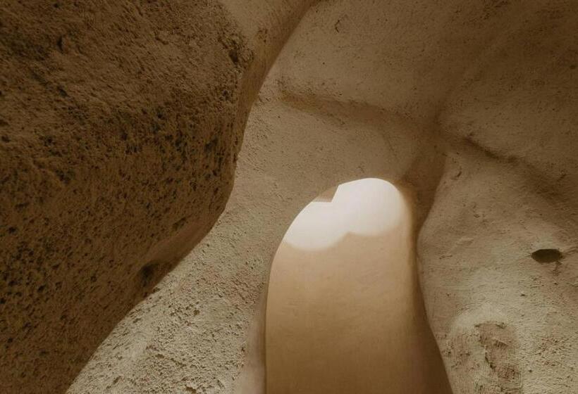 اتاق استاندارد چهار تخته, Pietragialla