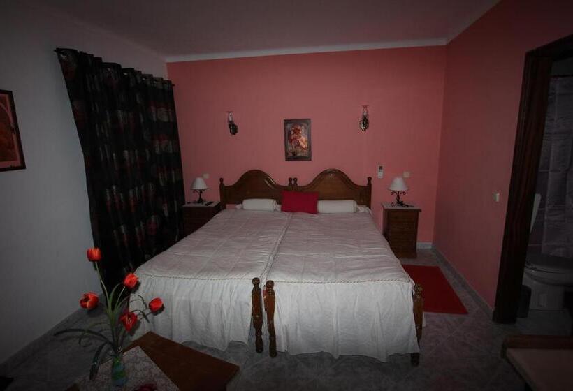Номер Стандарт Трехместный, Vila Sodré Guest House