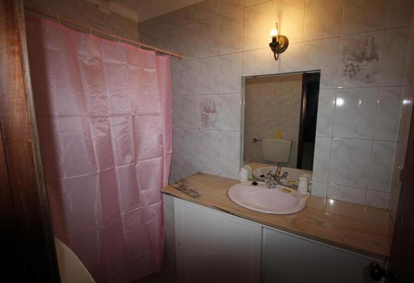 غرفة قياسية ثلاثية, Vila Sodré Guest House