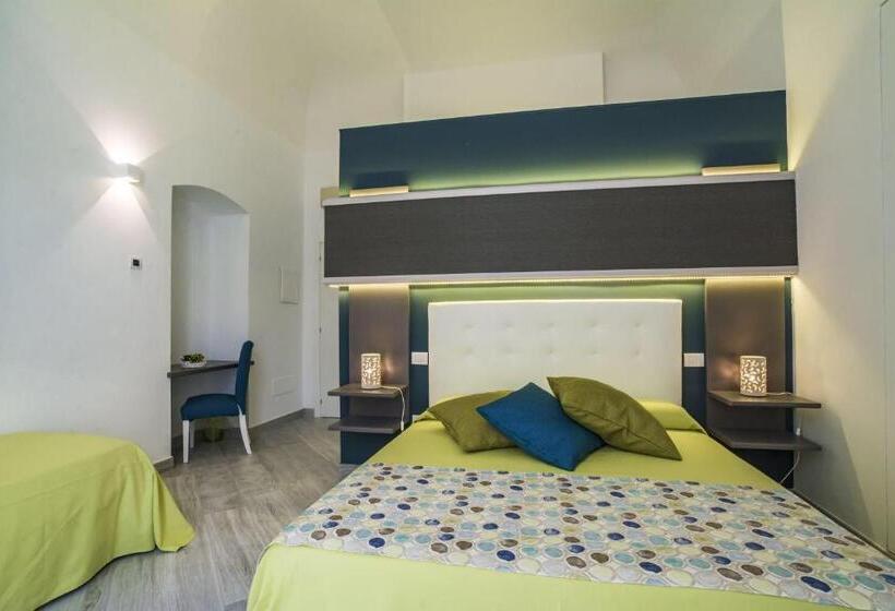 带花园景观的标准三人间, Porto Di Mare B&b