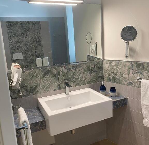 四人高级间, Porto Di Mare B&b