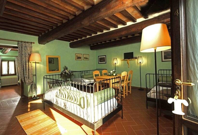 Семейный Номер, Castello Di Titignano