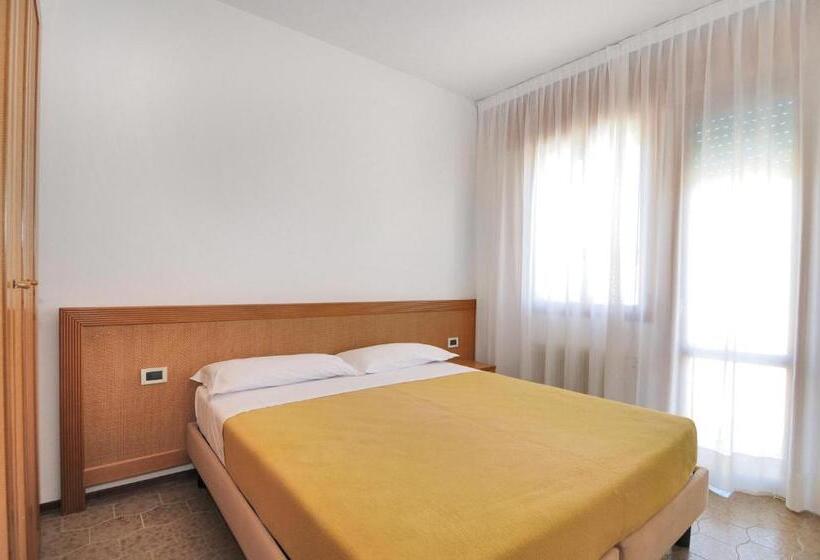 חדר משפחתי, Venus Best Price