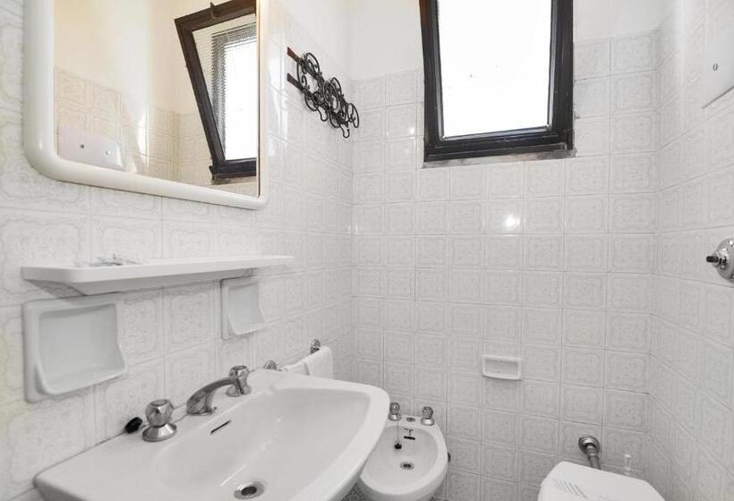 חדר משפחתי, Venus Best Price