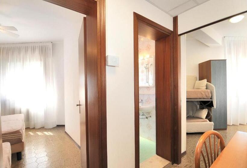 חדר משפחתי, Venus Best Price