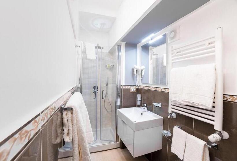 デラックスルーム, Angeli A Ravello