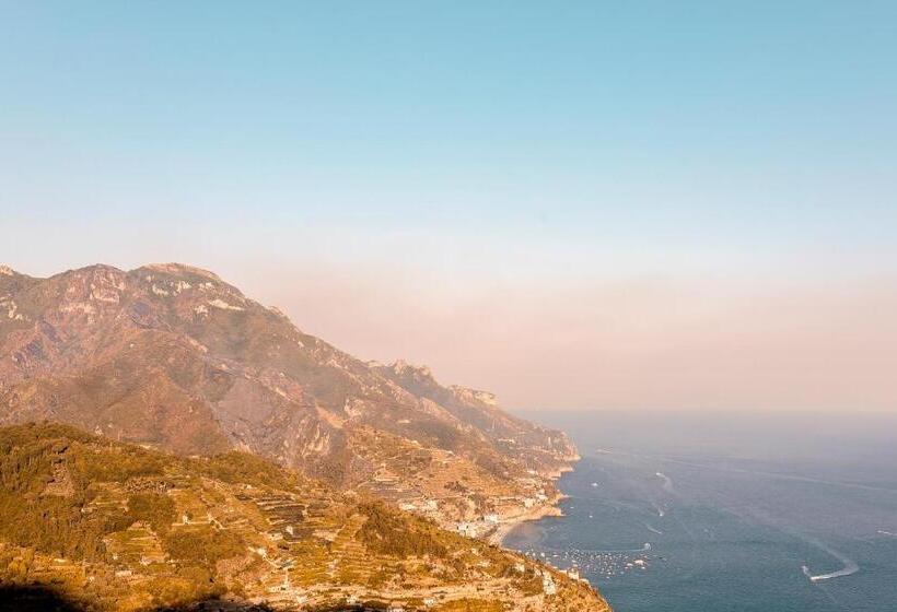 デラックスルーム, Angeli A Ravello