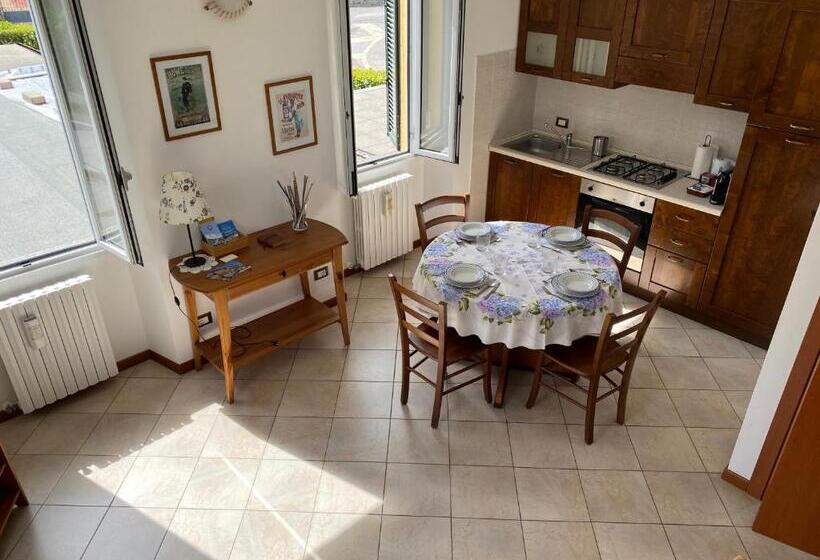 חדר דופלקס, La Stazione