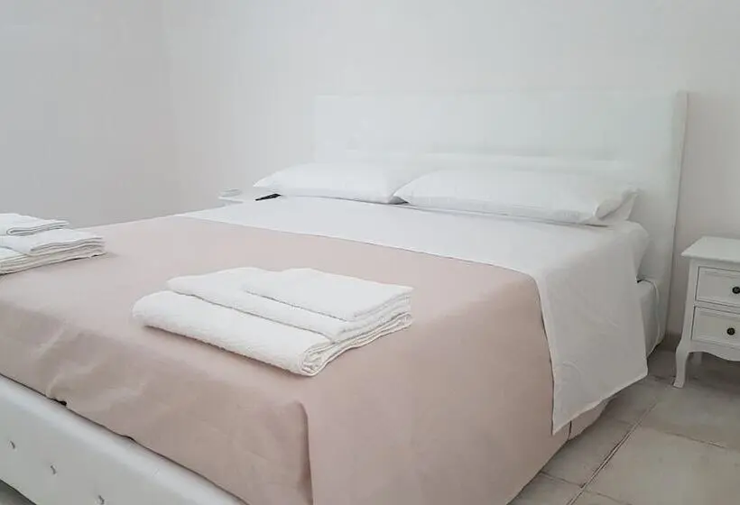 デラックスルーム, Lu Salentu White House
