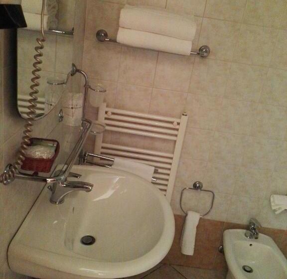 标准间, Mr Jackpot2