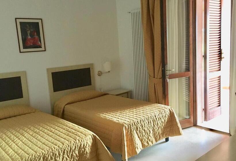 غرفة قياسية, La Cipriana