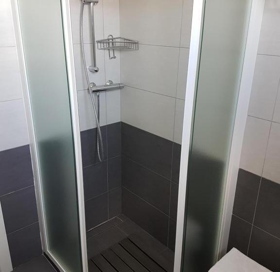 آپارتمان 1 خوابه با بالکن و چشم‌انداز دریا, Residence Adriana