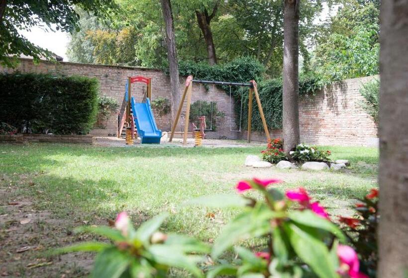 آپارتمان 1 خوابه, Residence Eremitani