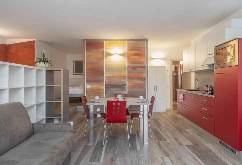 דירת חדר, Appartamenti Decarli