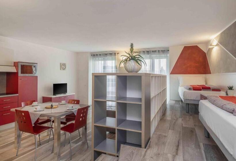 דירת חדר, Appartamenti Decarli