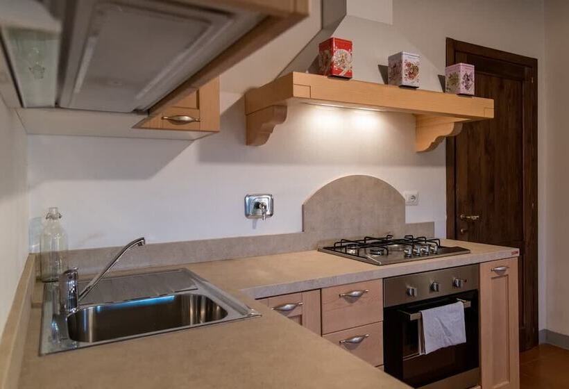 Апартаменты Comfort 2 Спальни, Borgo Macereto