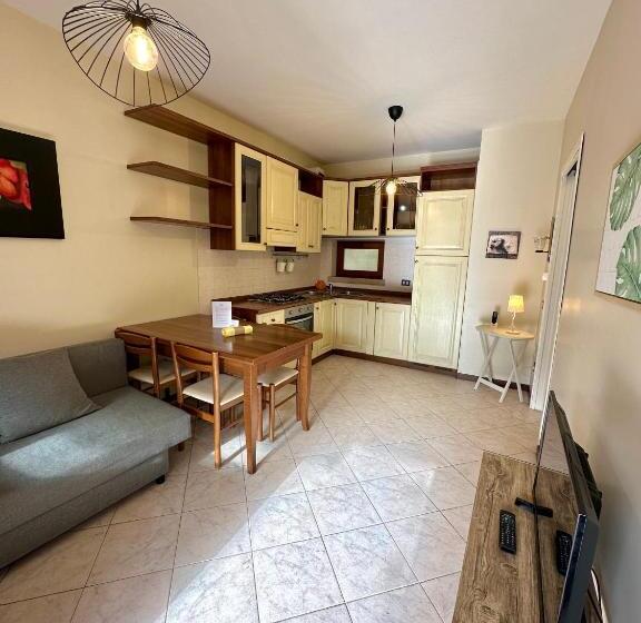 Апартаменты 1 Спальня Нижний Этаж, Lauri & Faggi