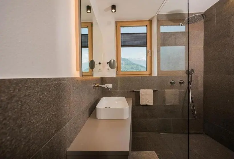 1 Bedroom Penthouse Apartment, Paloria Apartments & Sport