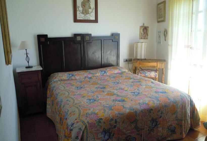 חדר סטנדרט נוף לים עם מרפסת, Cala Gonone Cozy House Sea View