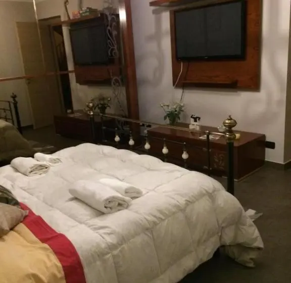 اتاق استاندارد با تخت بزرگ, Sicily Center Rooms  Calascibetta,enna
