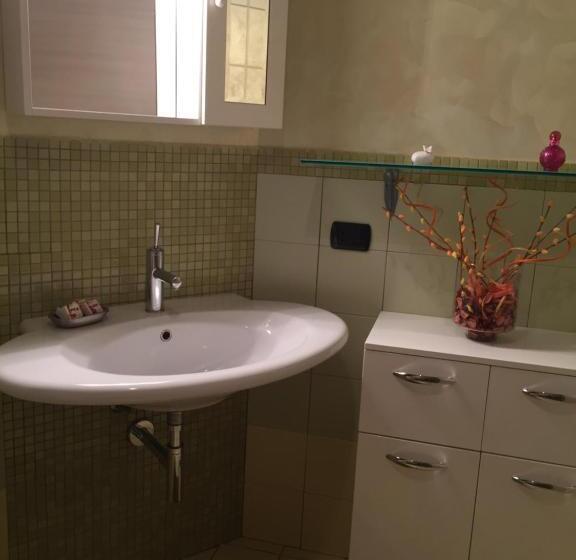 اتاق استاندارد با تخت بزرگ, Sicily Center Rooms  Calascibetta,enna