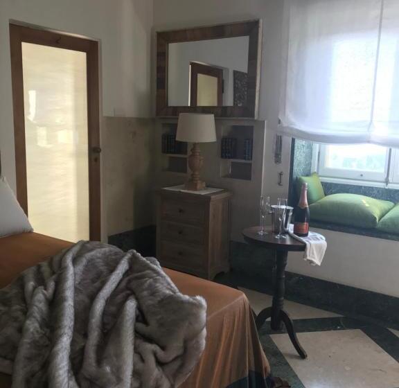 ファミリールーム, Villa Ottolenghi Wedekind