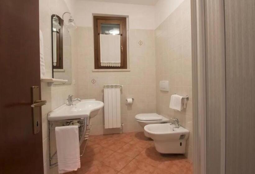 스탠다드 스튜디오, Casa Vacanze Bicchi