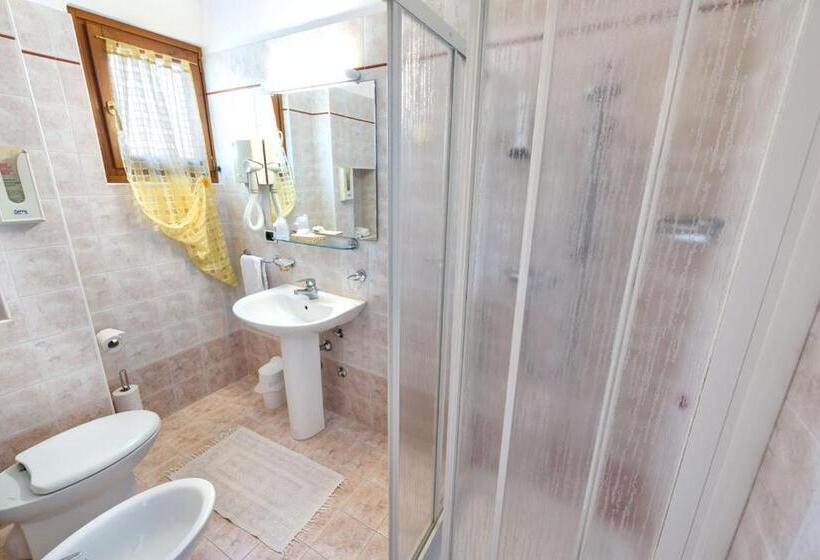 스탠다드 룸 호수 전망, Agriturismo Costadoro