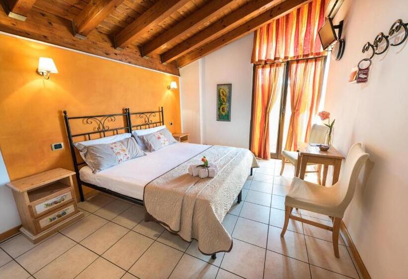 디럭스 룸 호수 전망, Agriturismo Costadoro