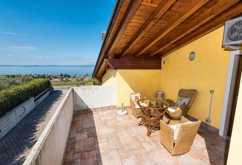 Номер Deluxe Вид на Озеро, Agriturismo Costadoro