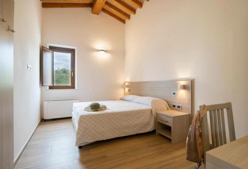 וילה בת 3 חדרי שינה, Lagolivo