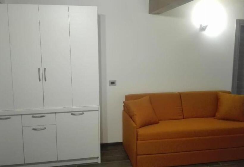 סטודיו משפחתי, Lagolivo