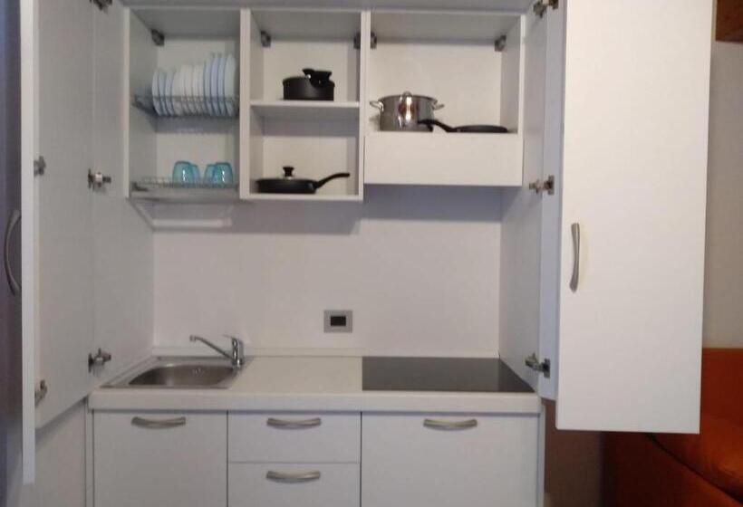 סטודיו משפחתי, Lagolivo