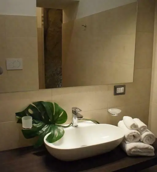 バルコニー付きスタンダードトリプルルーム, Cento Tari' Guest House