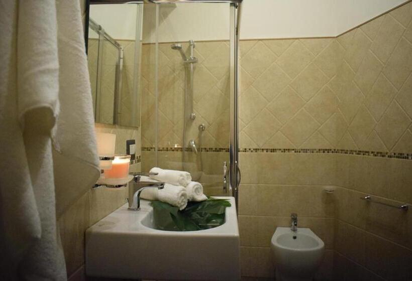 חדר סטנדרט עם מרפסת, Cento Tari' Guest House