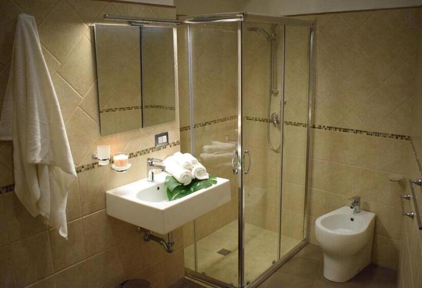 غرفة قياسية مزوَّدة بشُرفة, Cento Tari' Guest House