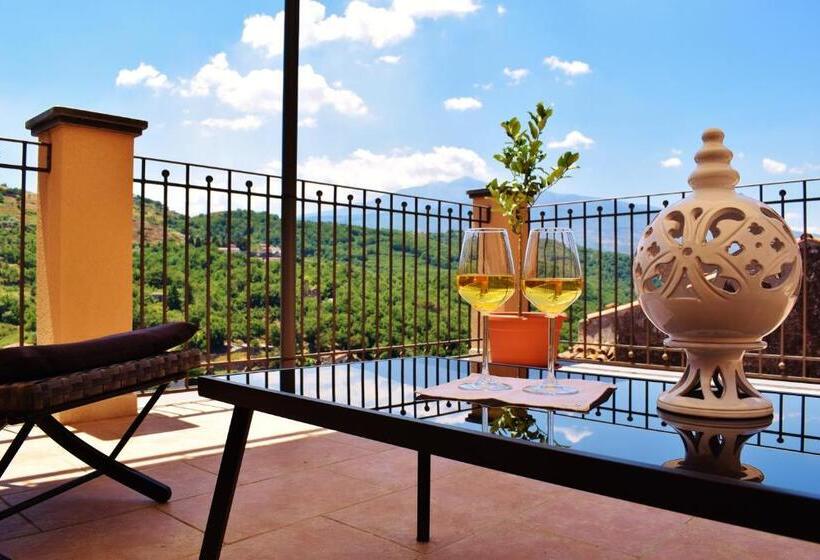 סוויטת ג'וניור עם טרסה, Cento Tari' Guest House