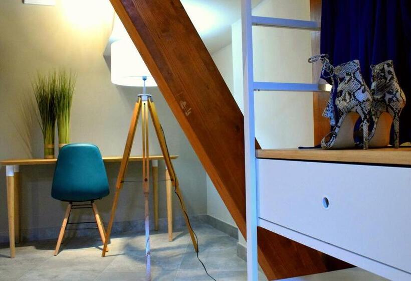 جناح جونيور مزوَّد بتراس, Cento Tari' Guest House